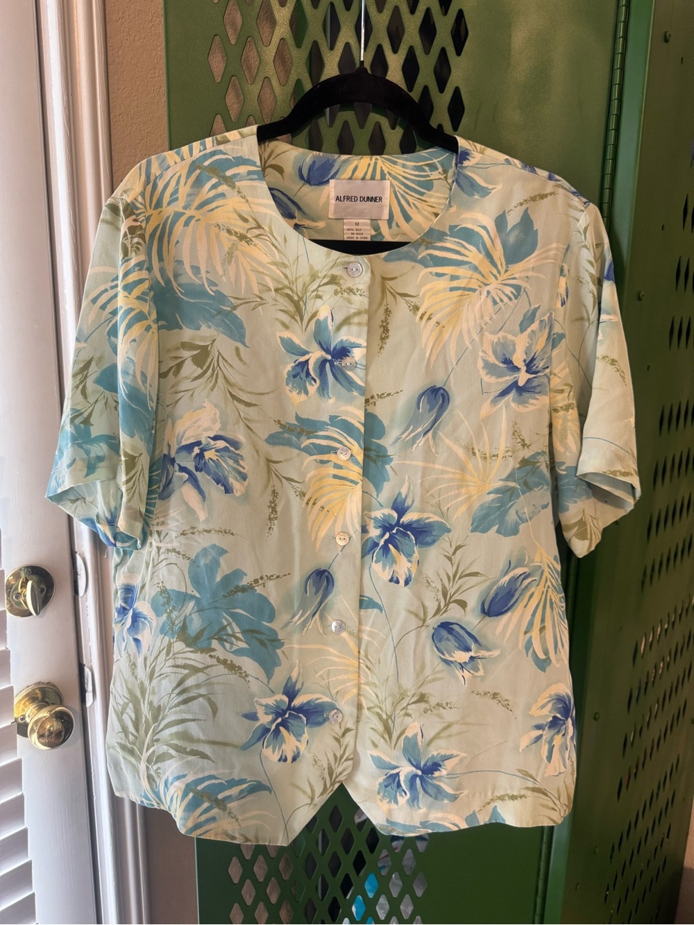 Alfred Dunner Light Green Floral Button-Down Shirt with Blue Accents